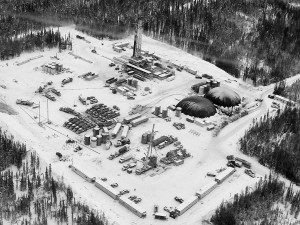 Apache_Canada_Horn-River_1378 bw copy