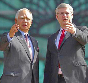Prime Ministers Najib Rezak and Stephen Harper  Photo  MOHD RASFAN , AFP/Getty Images 